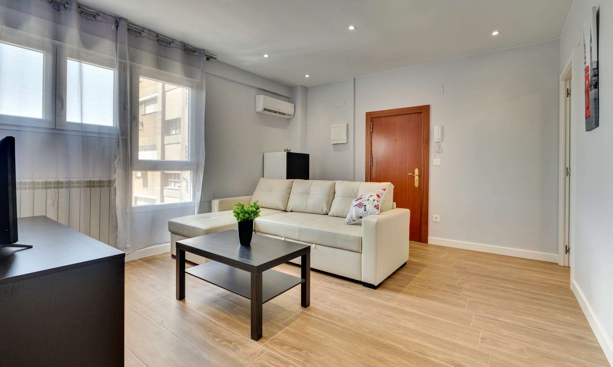 Apartamentos San Lazaro Zaragoza Eksteriør bilde